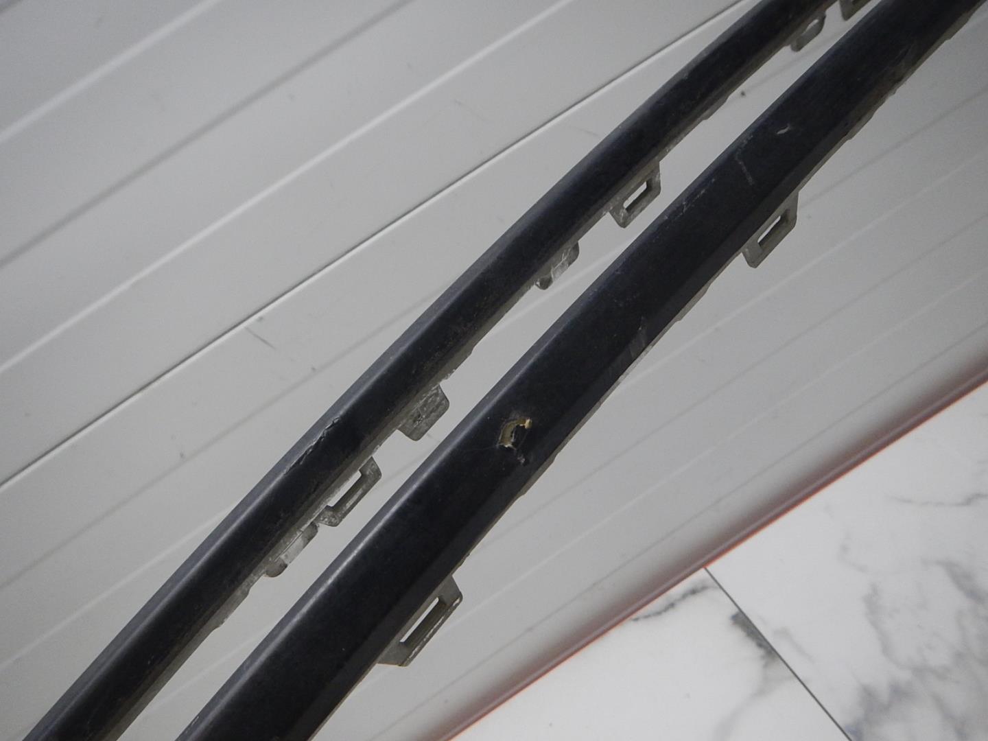 Молдинг заднего бампера