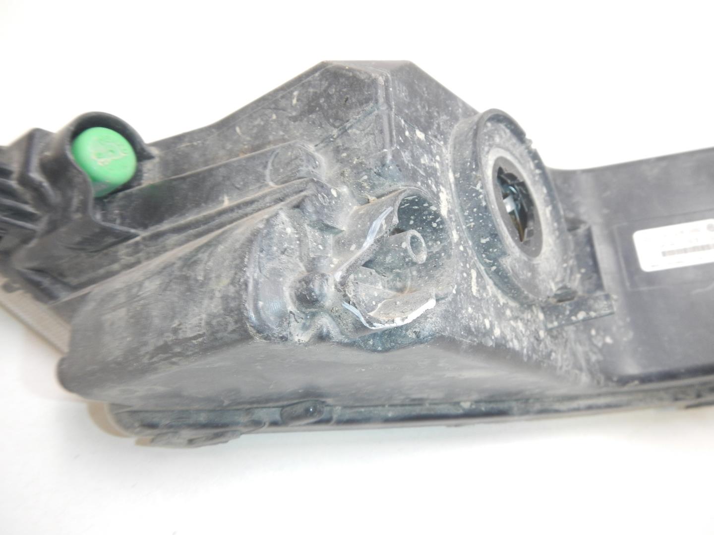 Фара противотуманная правая