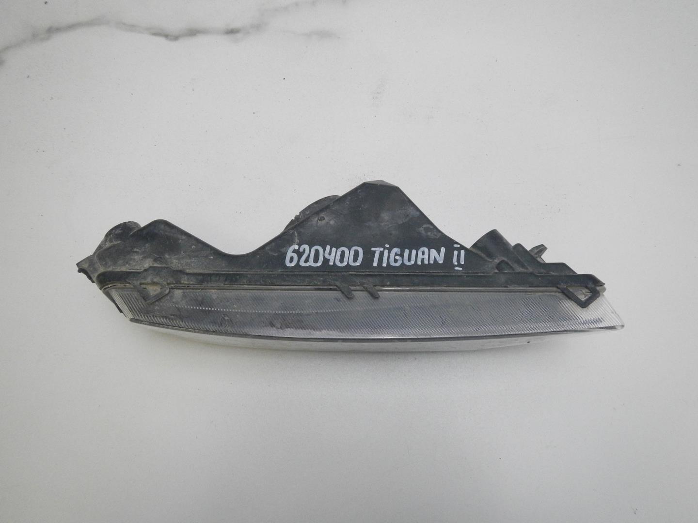 Фара противотуманная правая