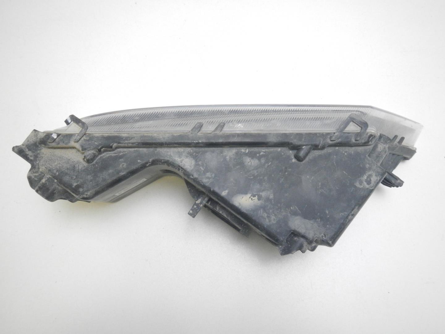 Фара противотуманная правая