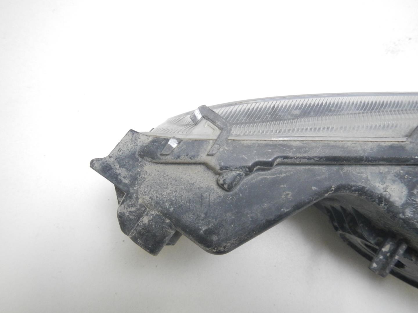 Фара противотуманная правая