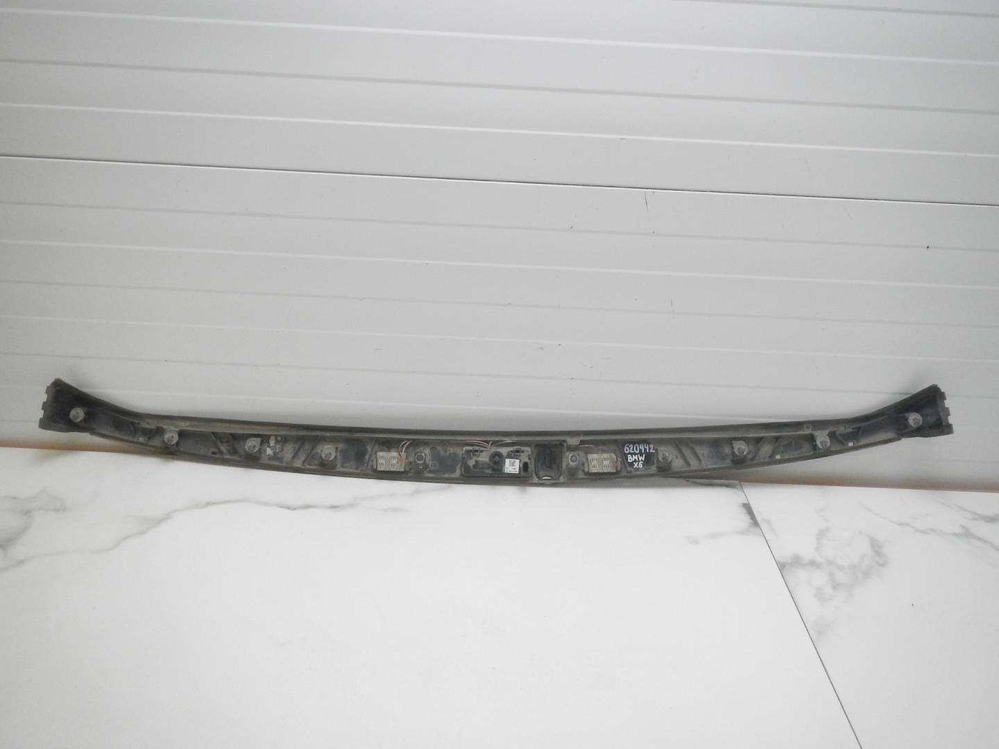 Накладка двери багажника