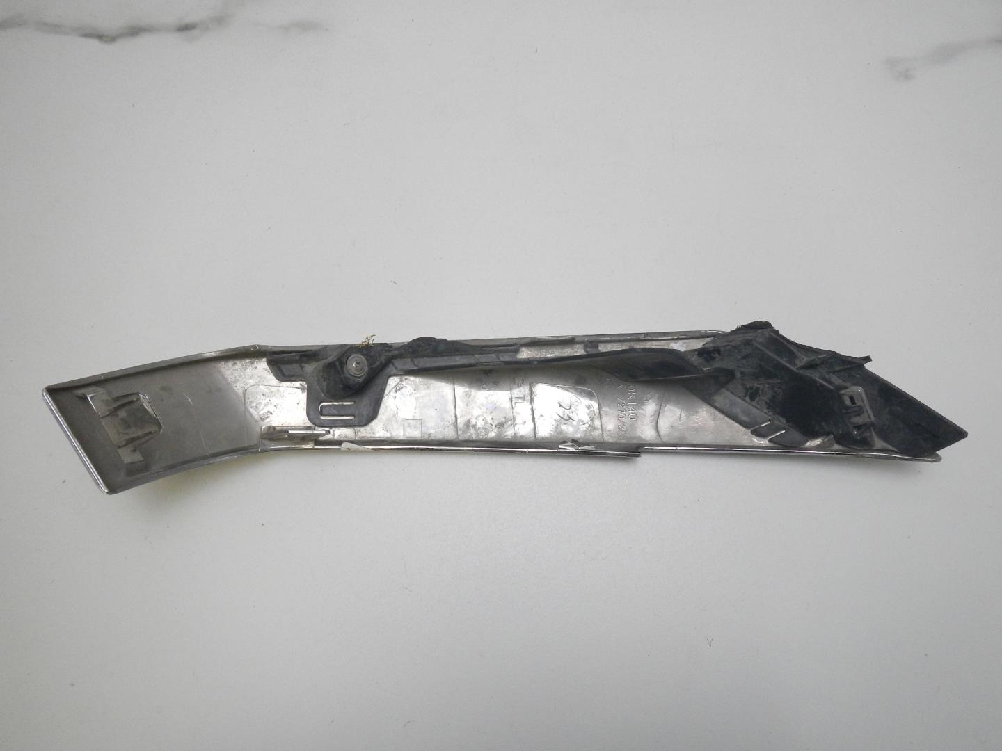 Накладка на решетку радиатора