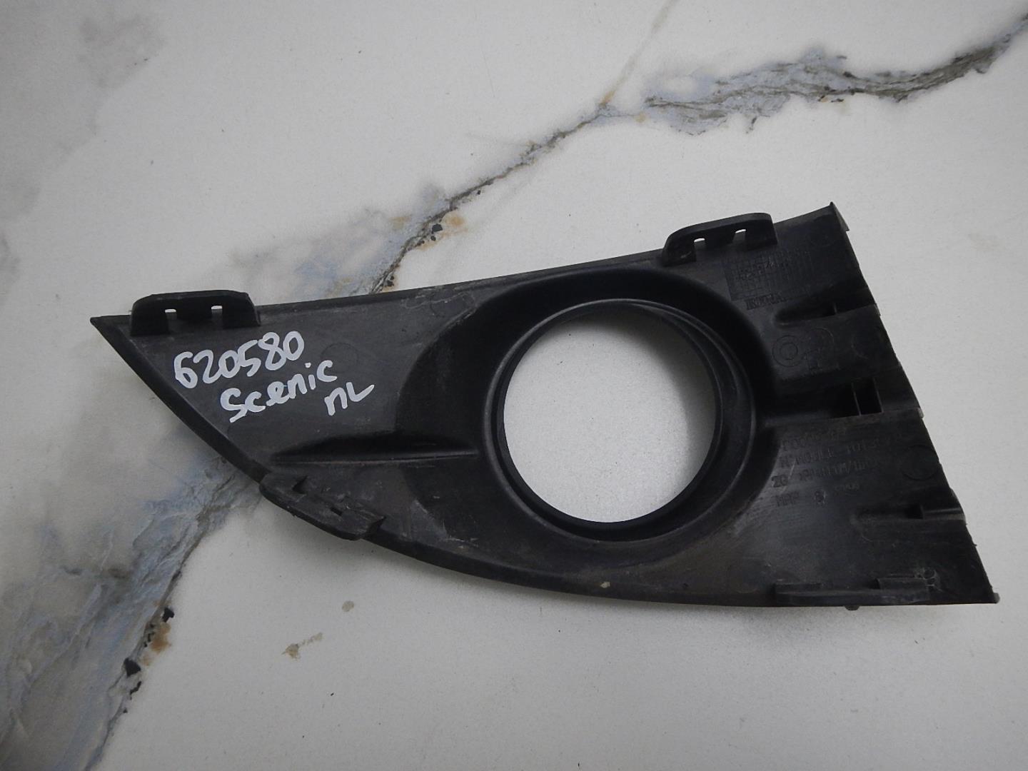 Решетка в бампер левая