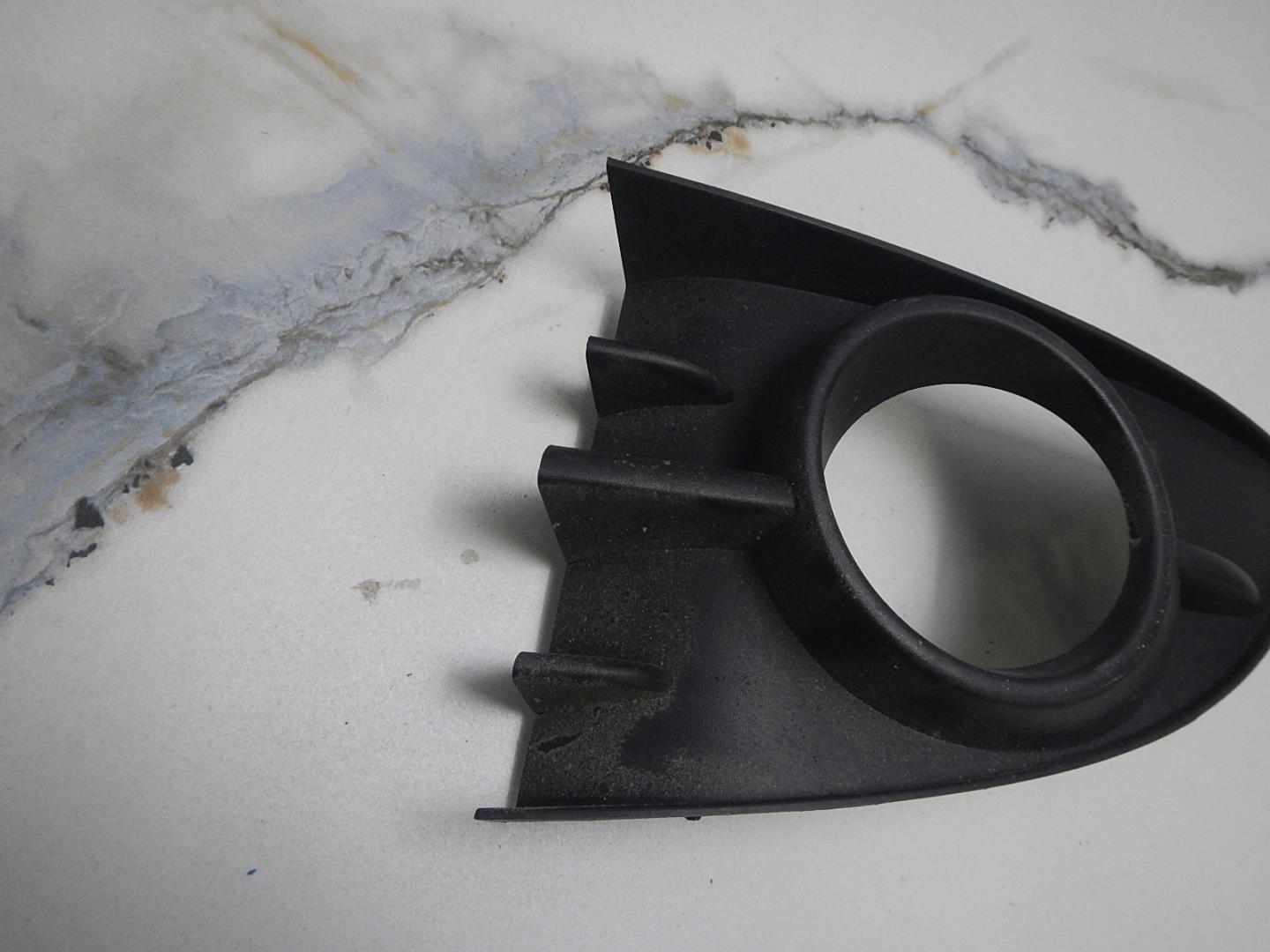 Решетка в бампер левая