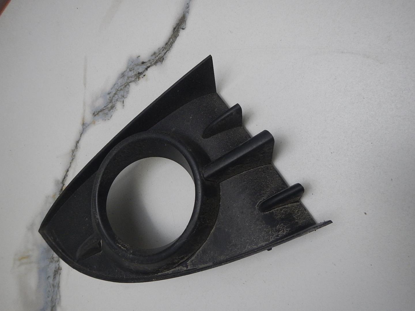 Решетка в бампер правая