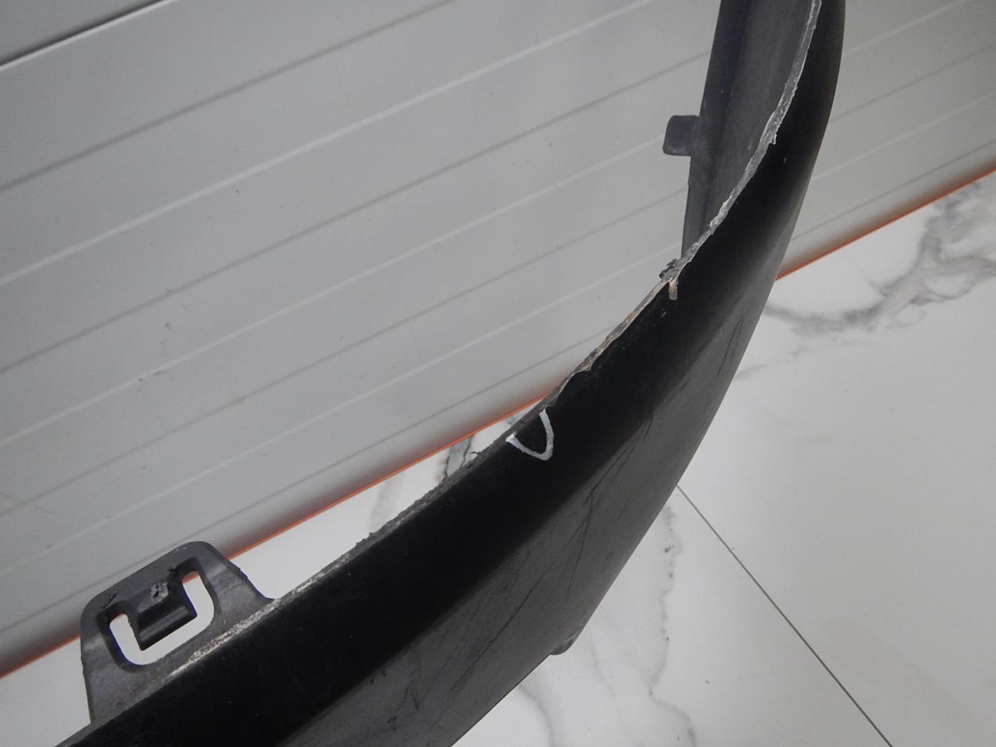 Накладка переднего бампера левая