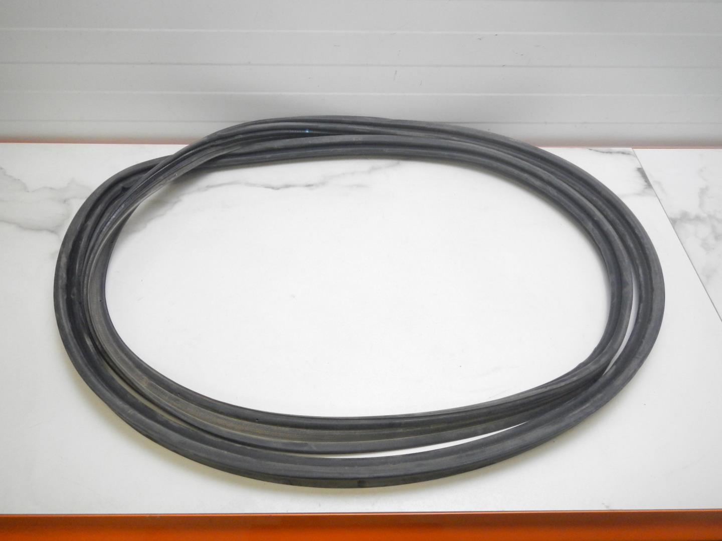 Уплотнитель багажника