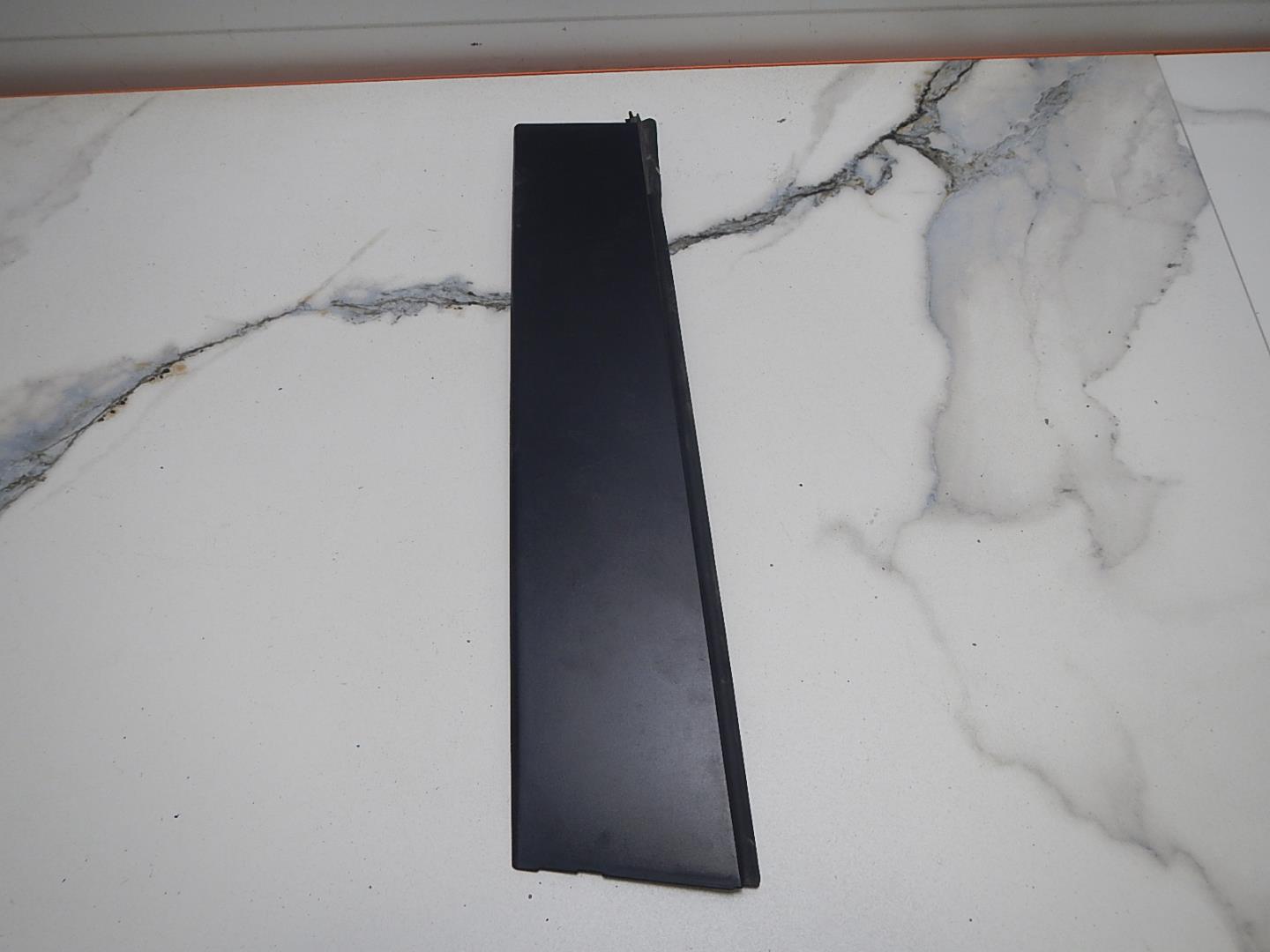 Накладка двери задней правой