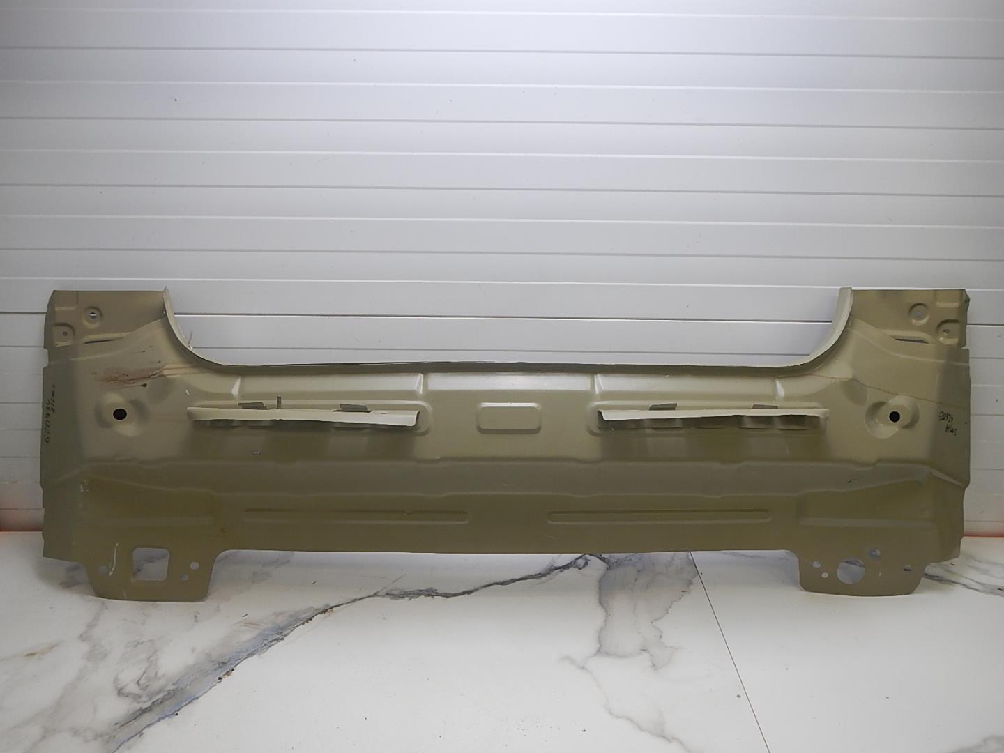 Панель задняя