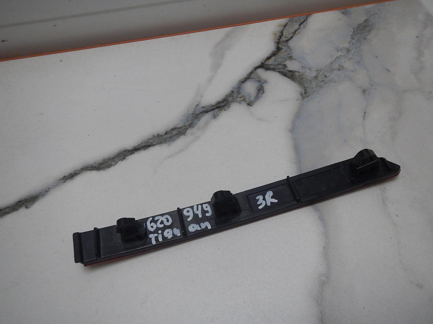 Отражатель в бампер задний правый