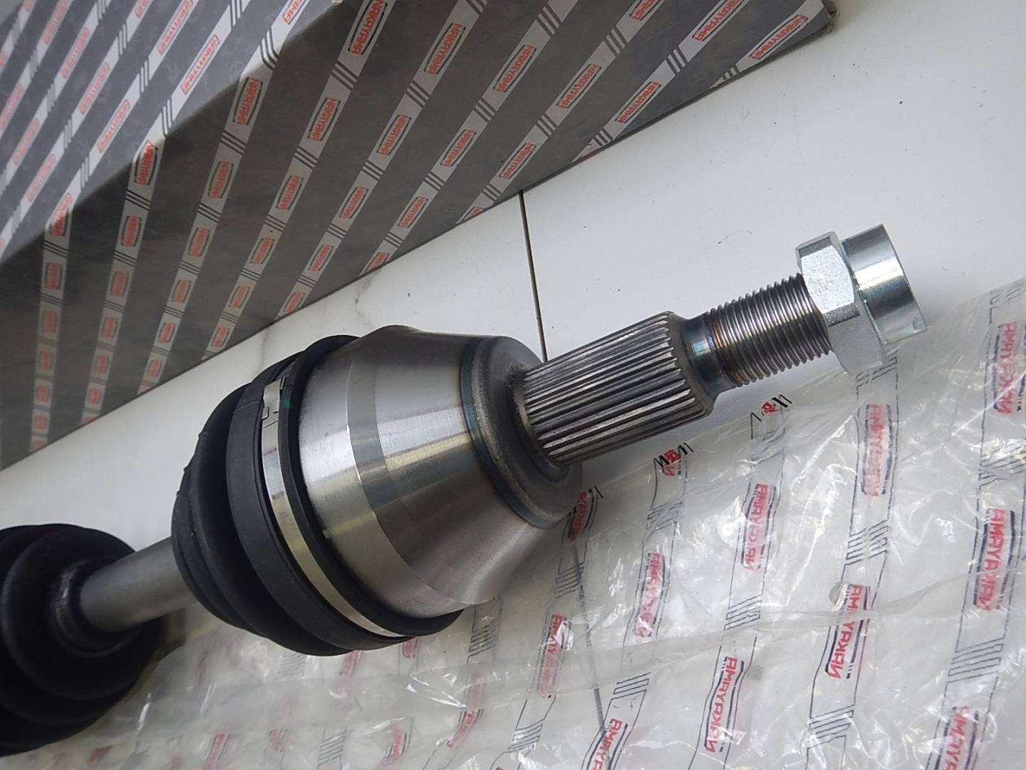 Полуось передняя левая