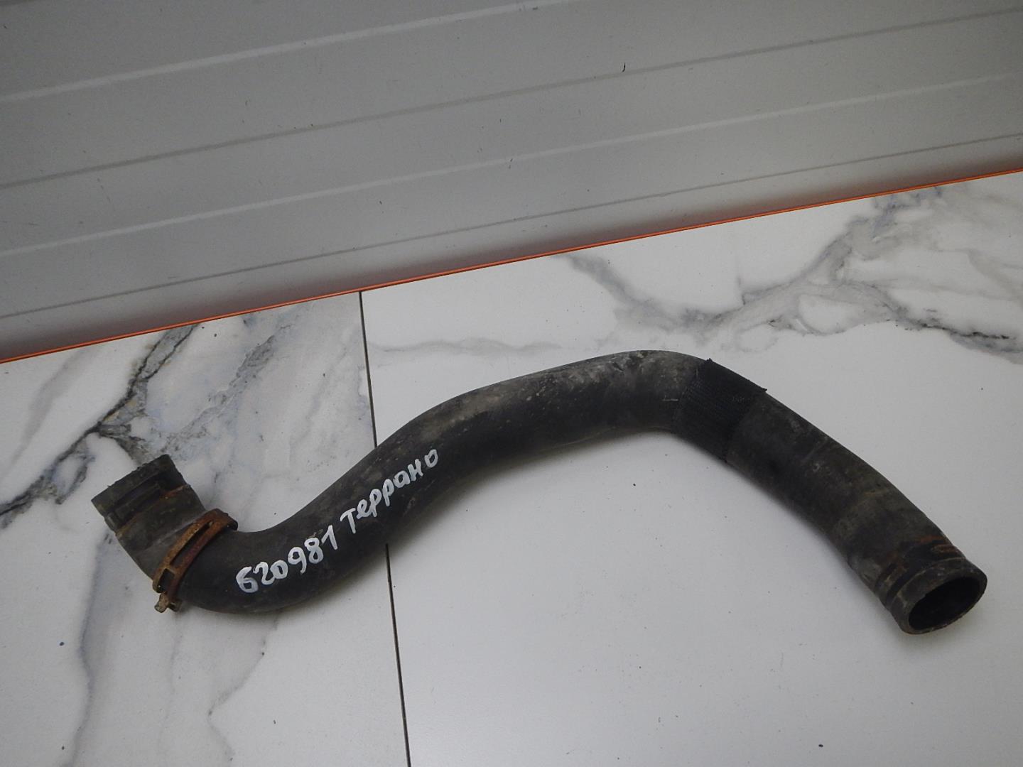 Патрубок радиатора