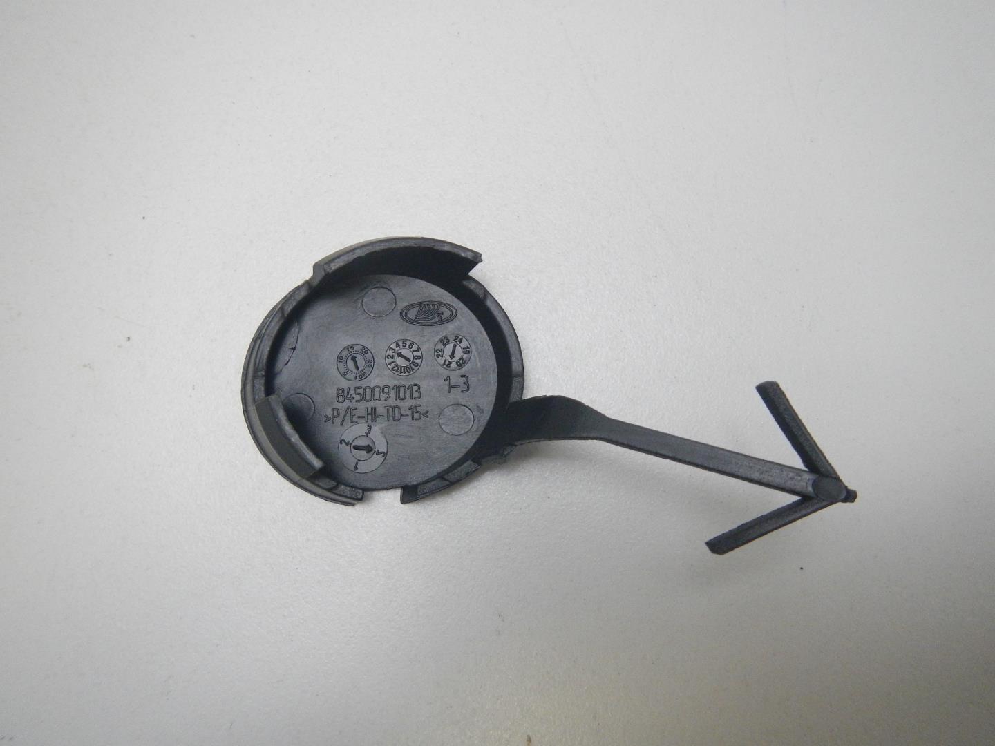 Заглушка буксировочного крюка