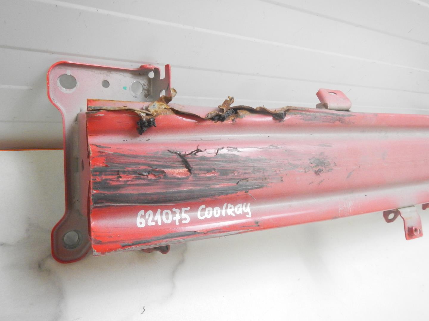 Усилитель переднего бампера