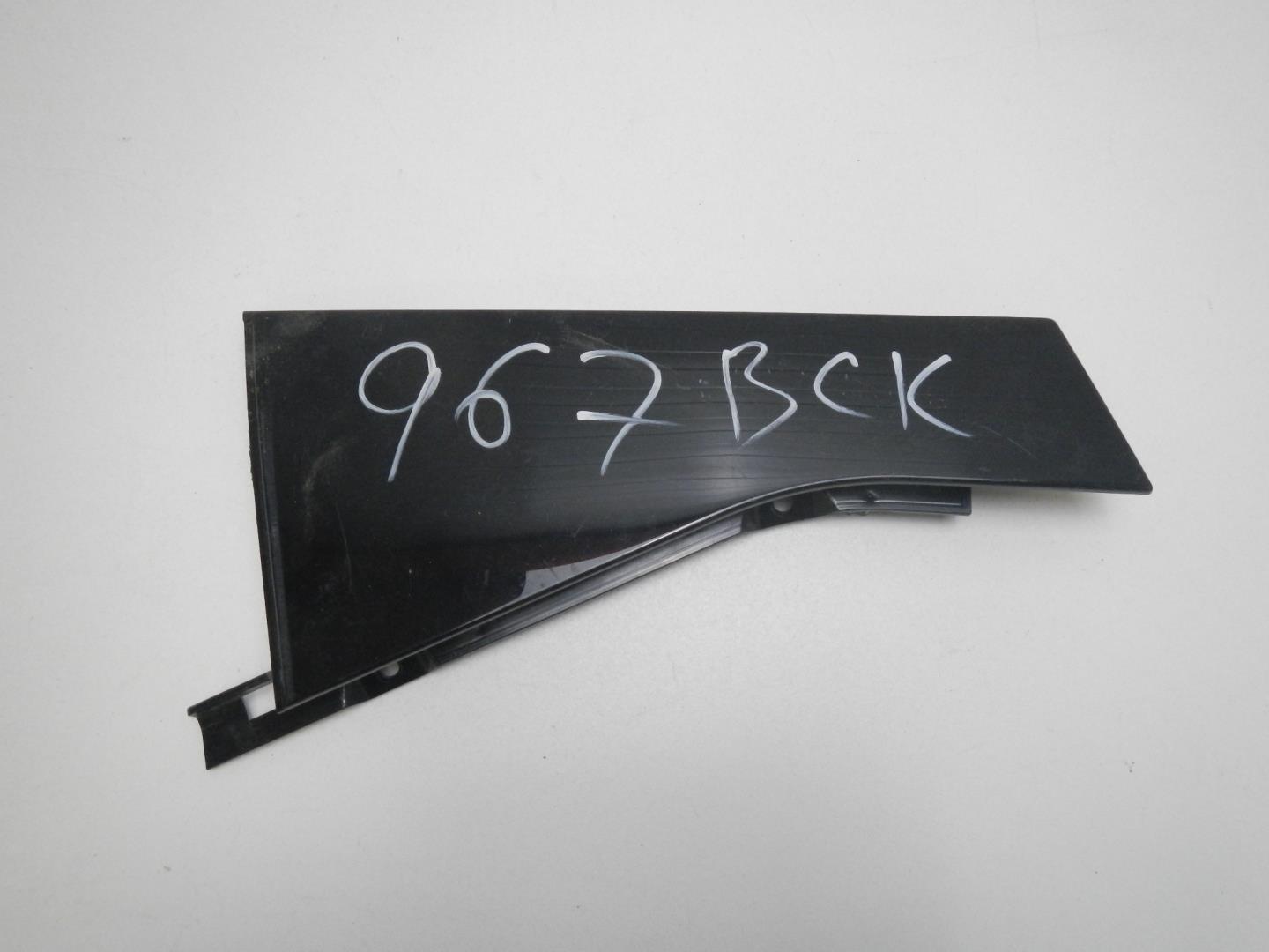 Накладка двери задней правой