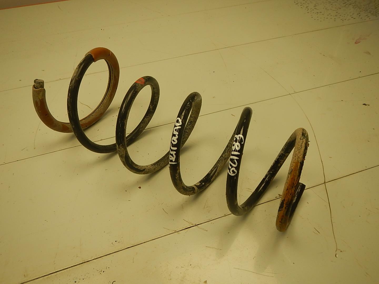 Пружина передняя