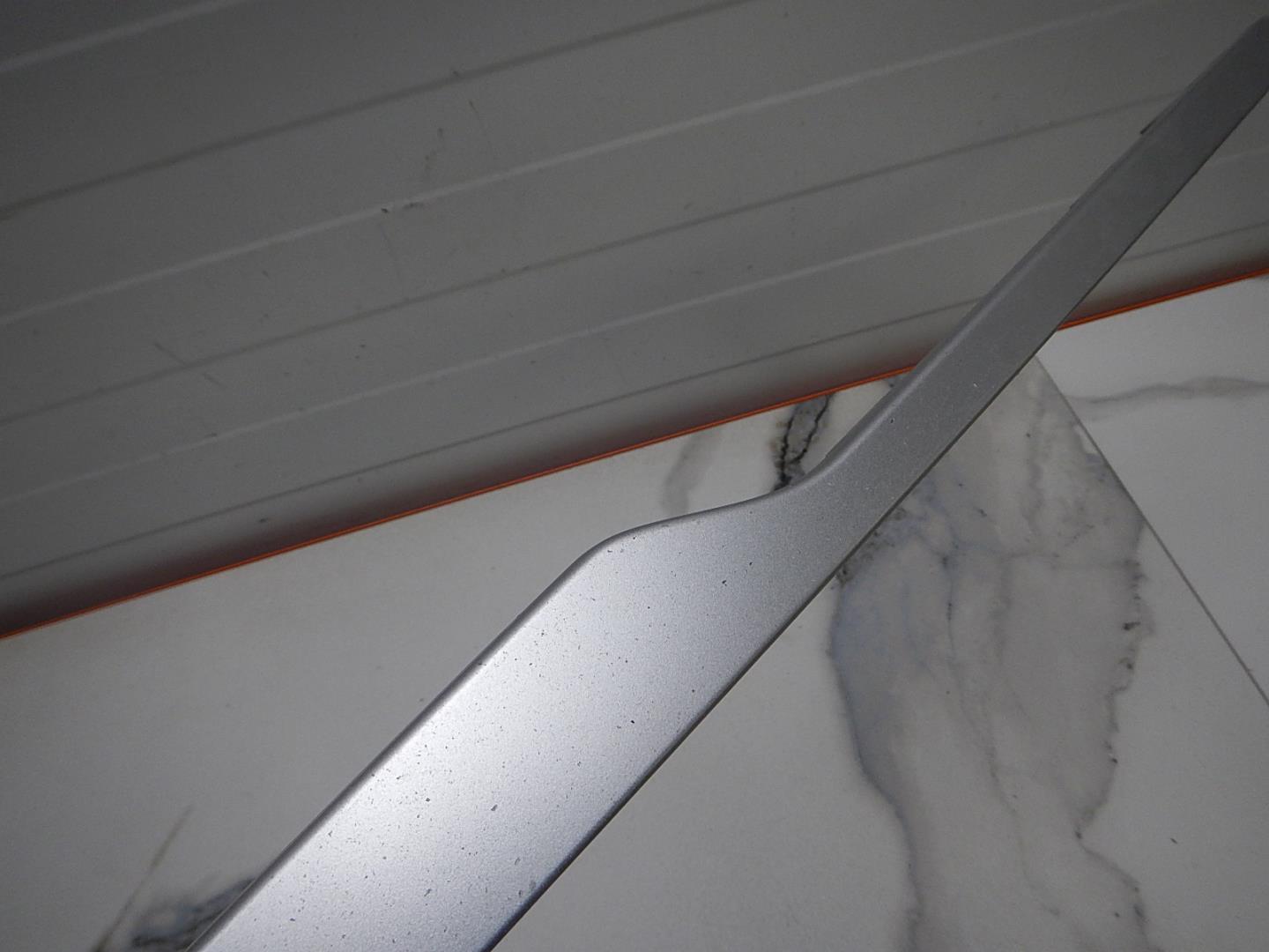 Молдинг переднего бампера правый