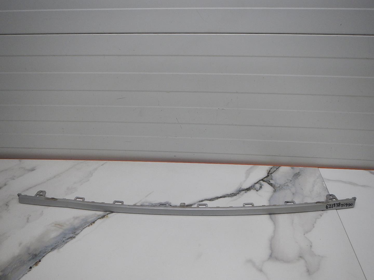 Молдинг заднего бампера