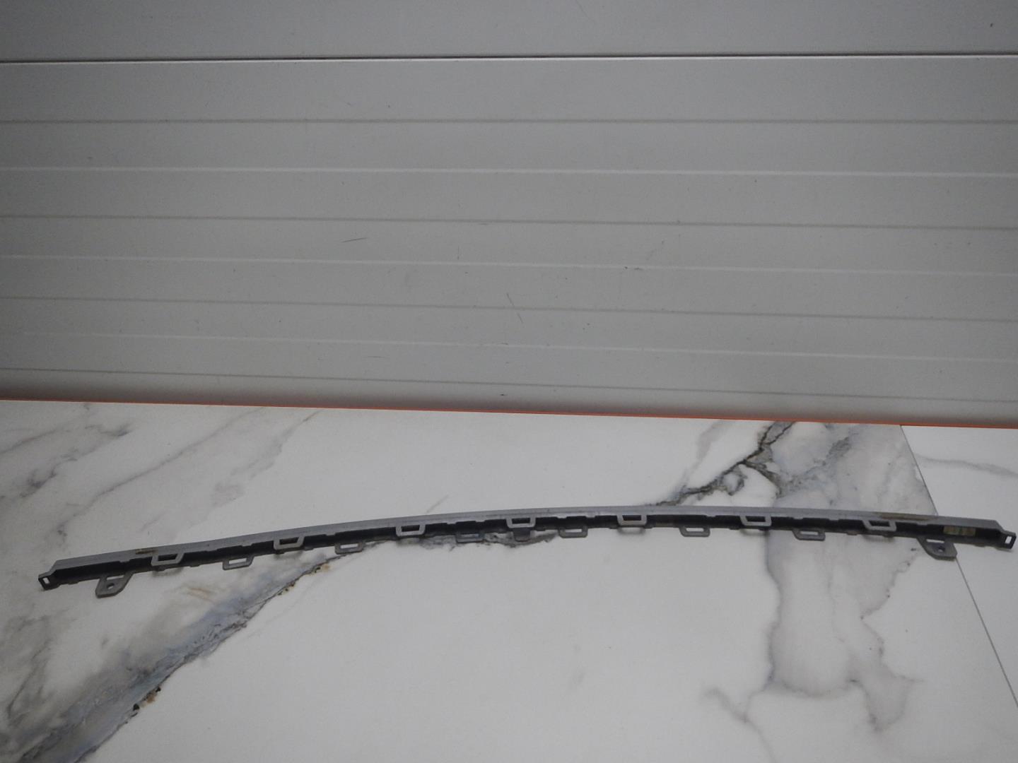 Молдинг заднего бампера