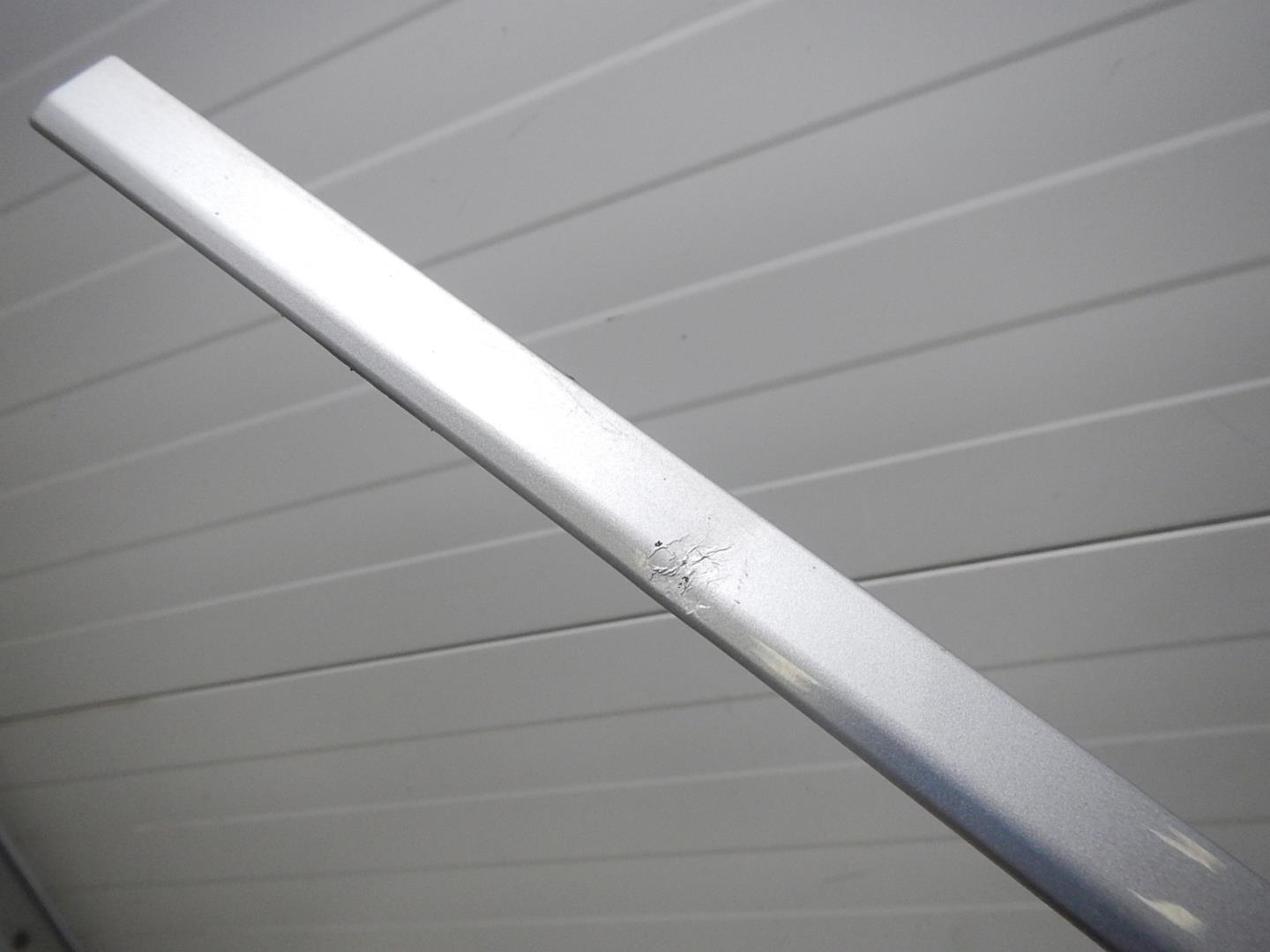 Молдинг заднего бампера