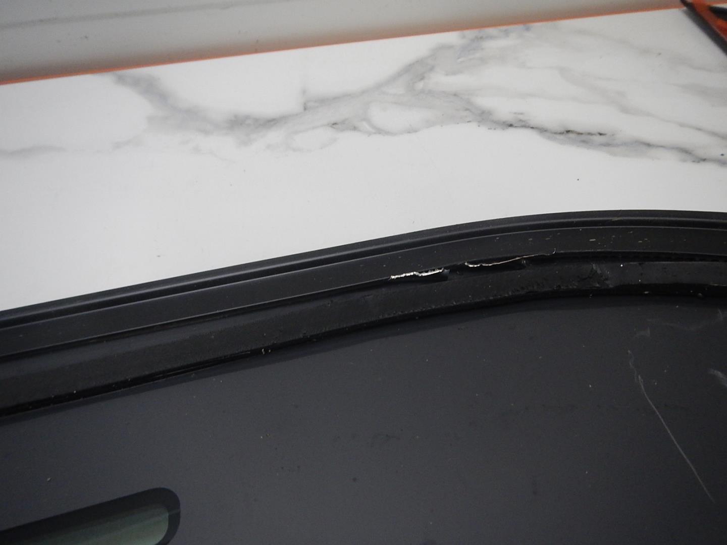 Стекло лобовое (ветровое)