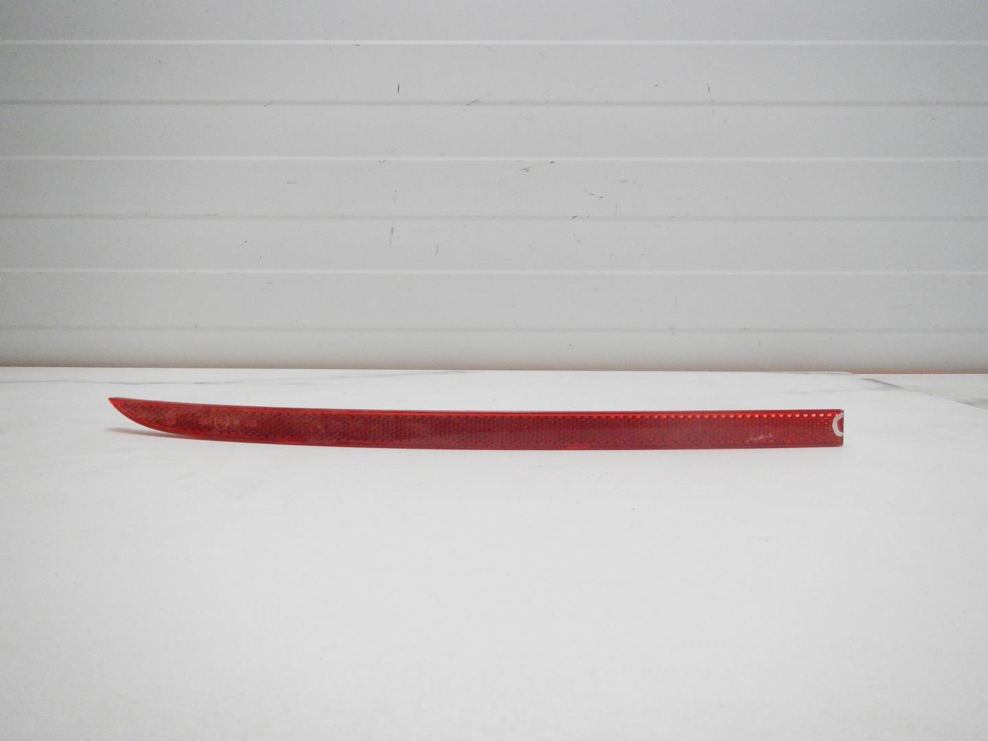 Отражатель в бампер задний правый