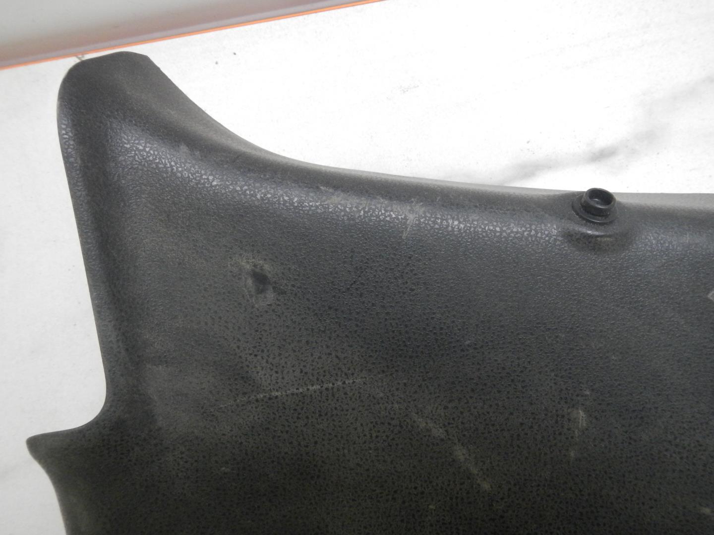 Обшивка двери багажника