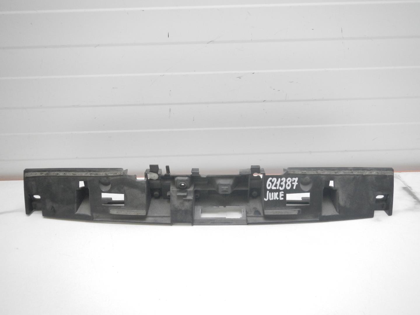 Накладка двери багажника