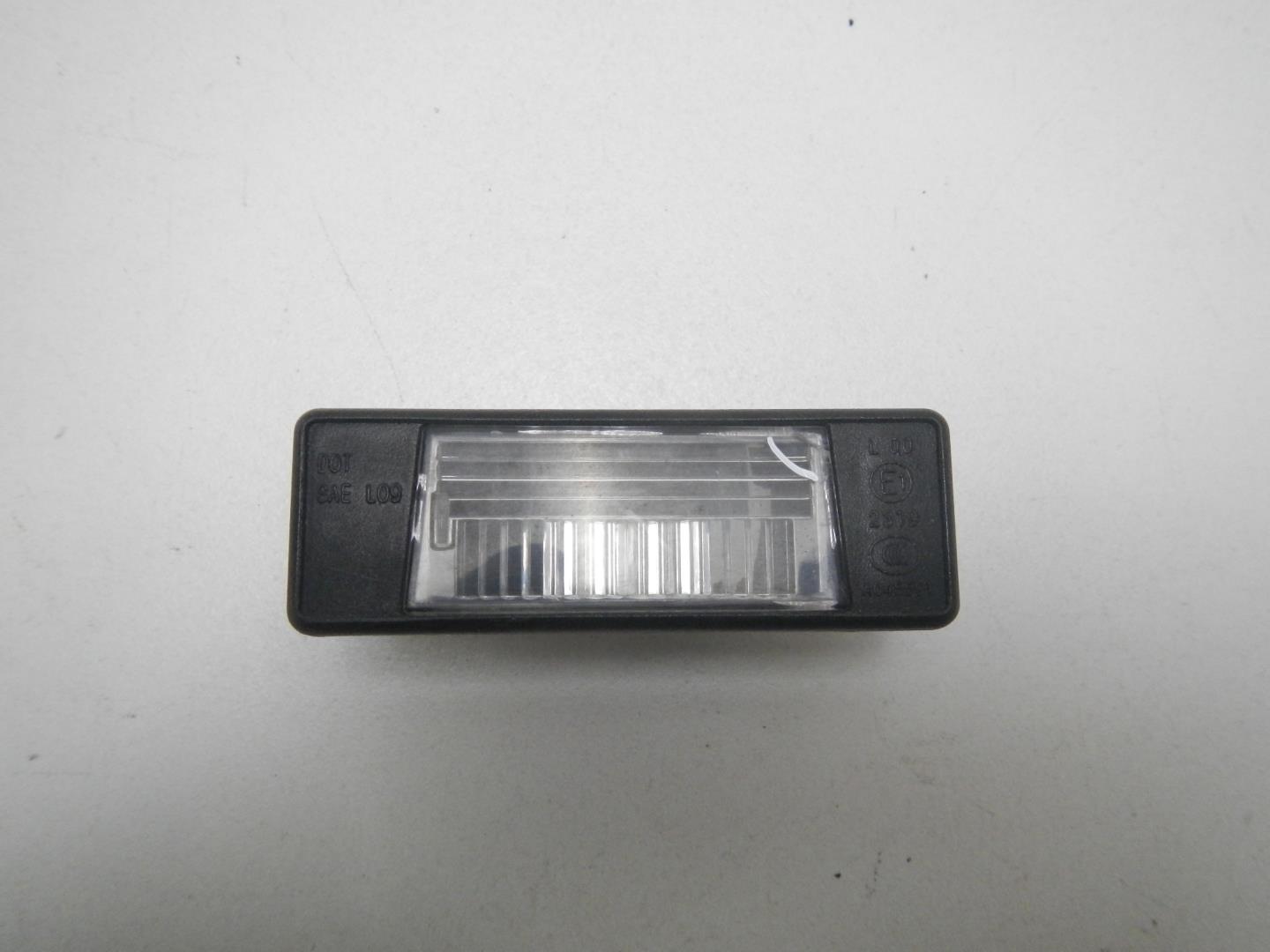 Фонарь подсветки номера