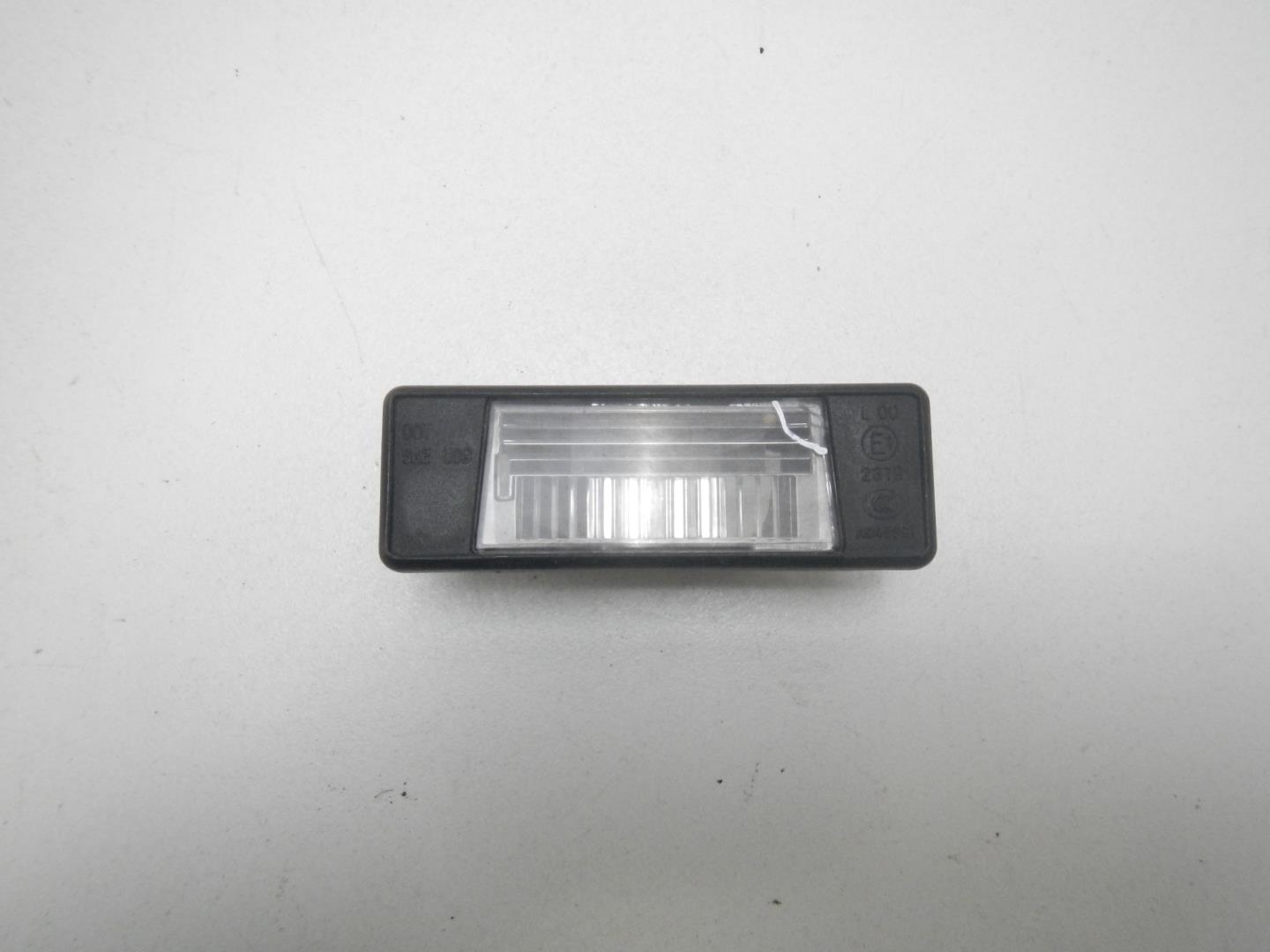 Фонарь подсветки номера