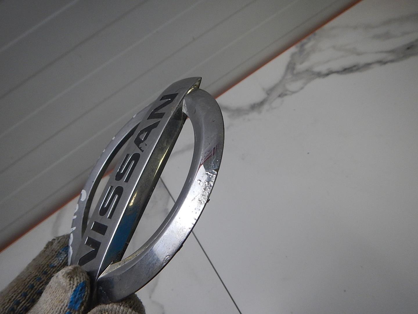 Эмблема на крышку багажника