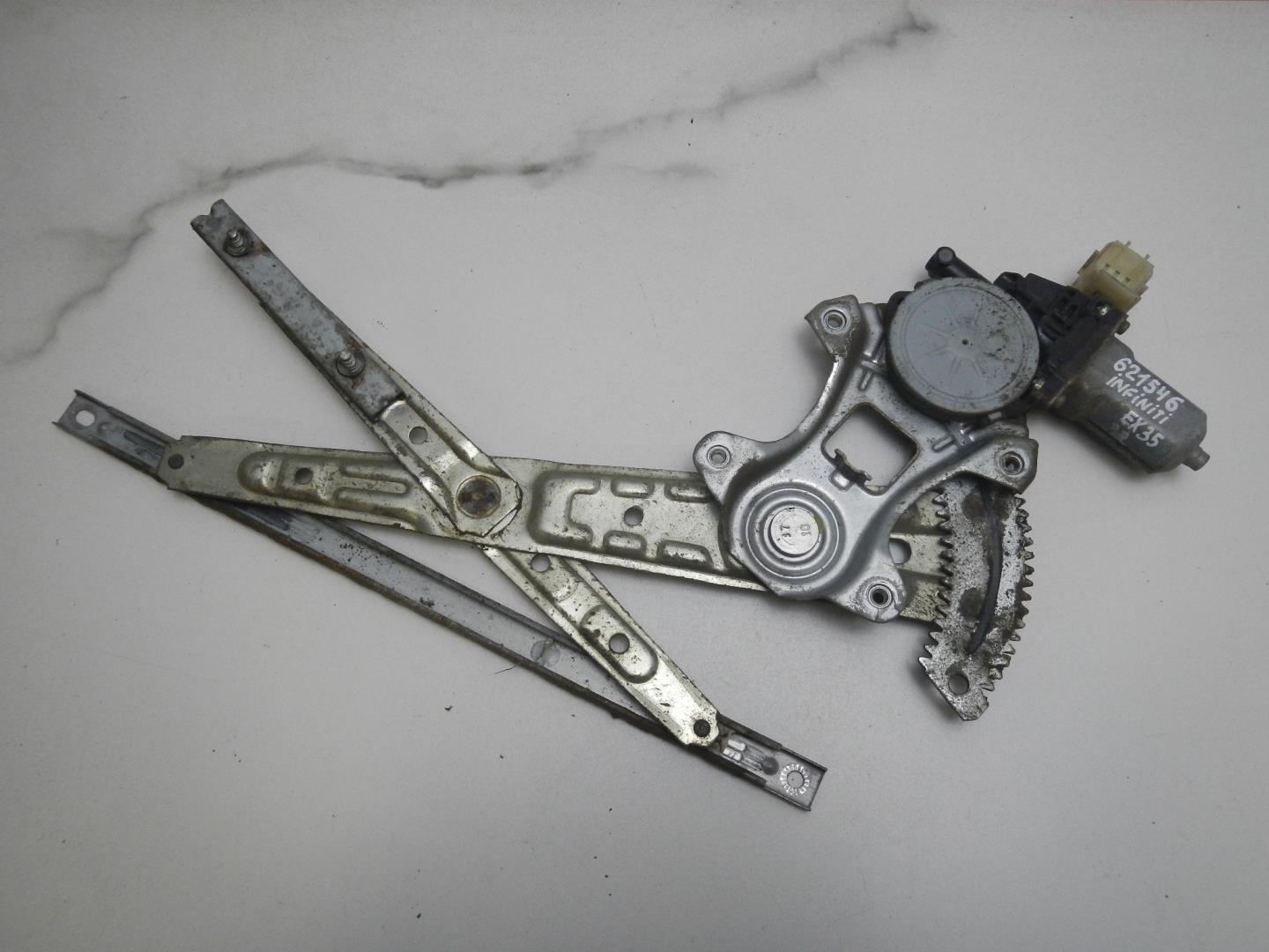 Стеклоподъемник электр. задний правый