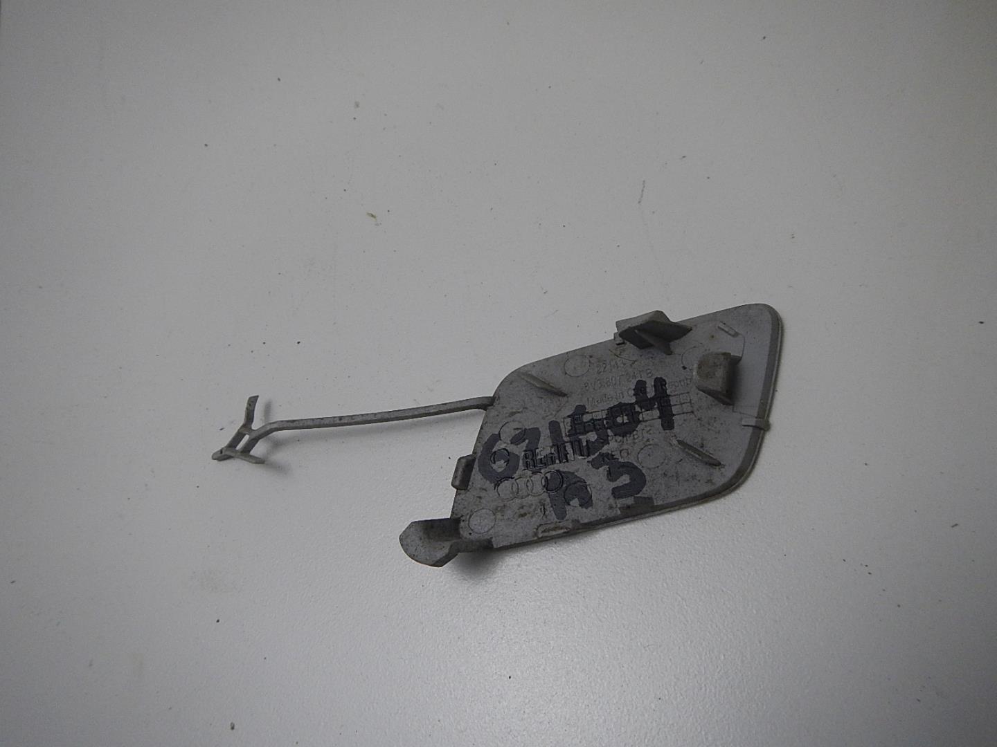 Заглушка буксировочного крюка