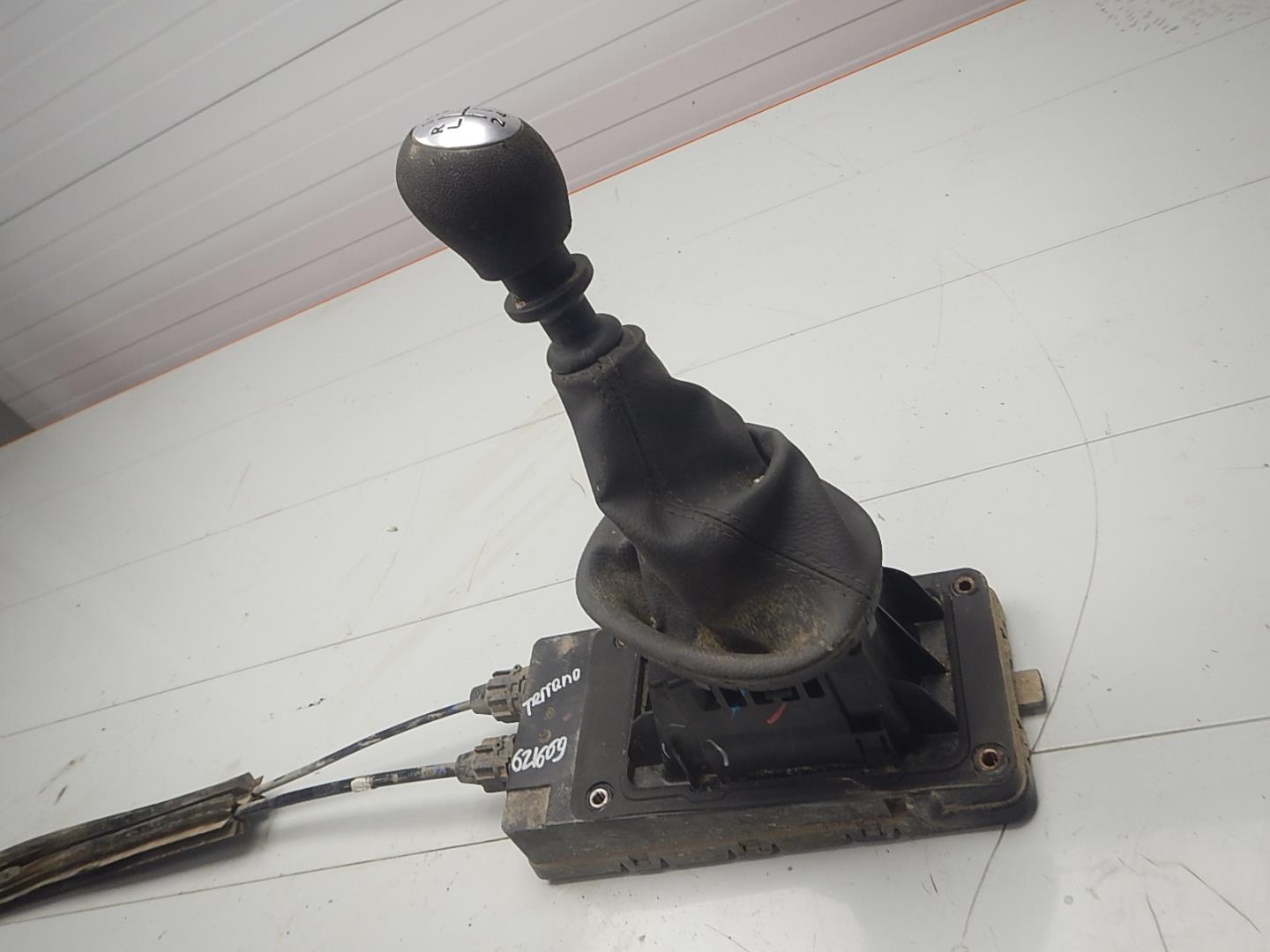 Кулиса МКПП / АКПП