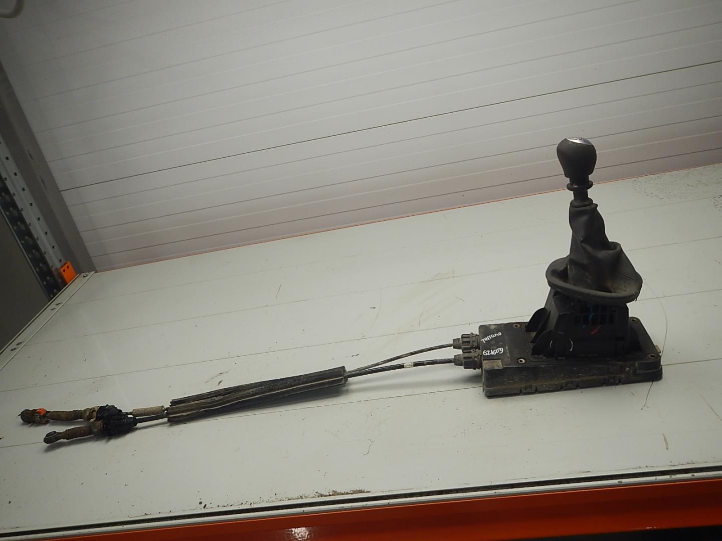 Кулиса МКПП / АКПП