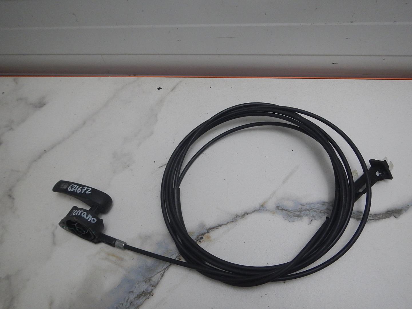 Трос лючка бензобака