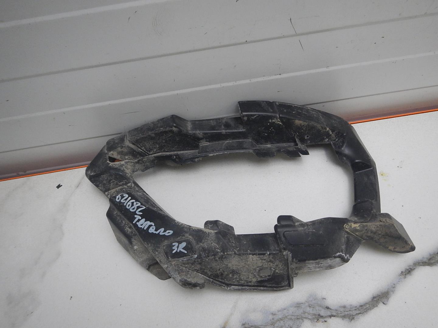 Кронштейн фары противотуманной правой