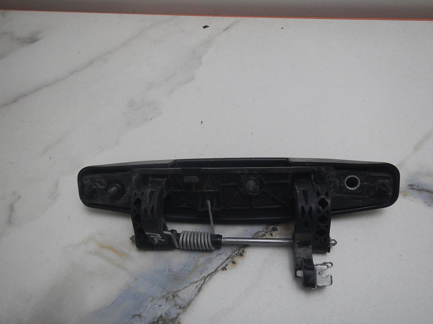 Ручка двери передней наружная левая