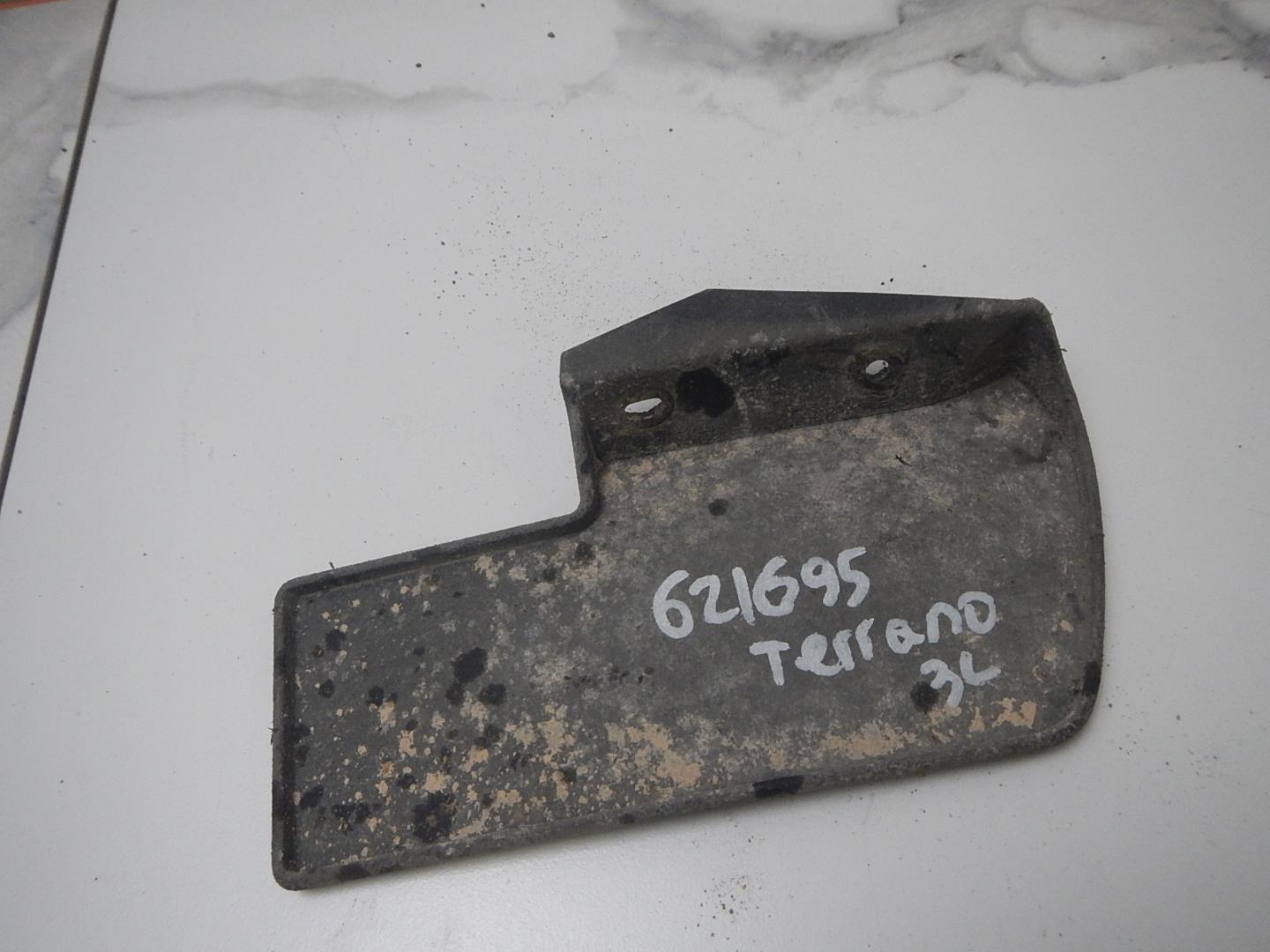 Брызговик задний левый