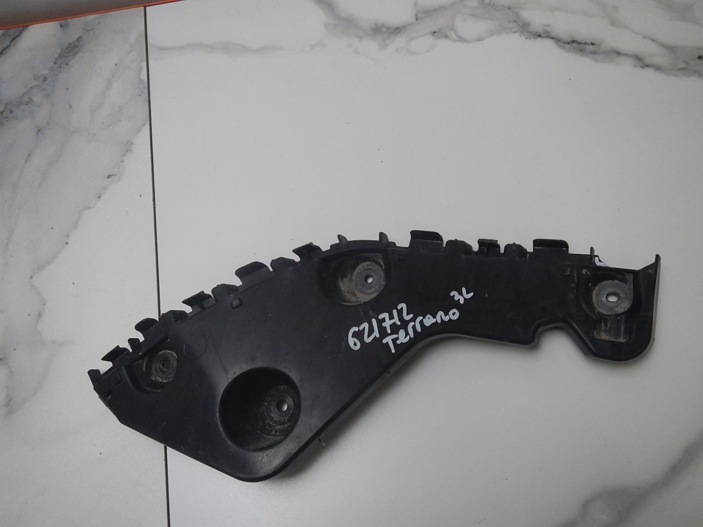 Кронштейн заднего бампера левый