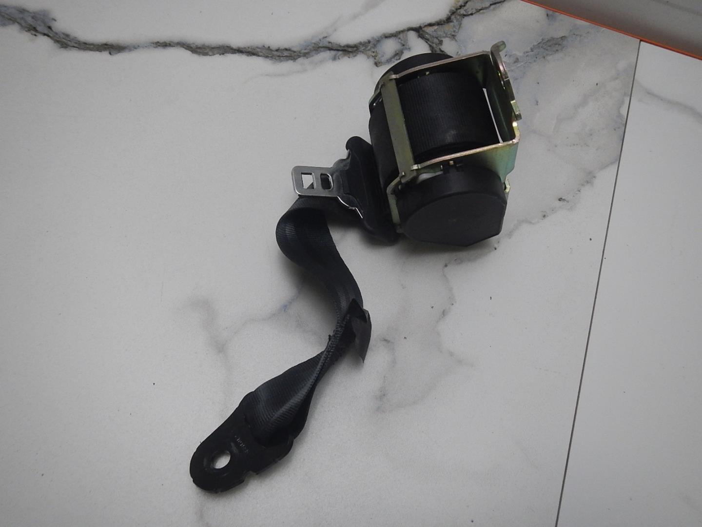 Ремень безопасности