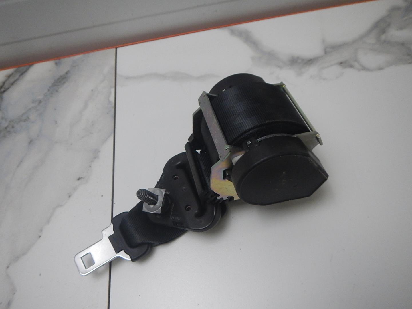 Ремень безопасности