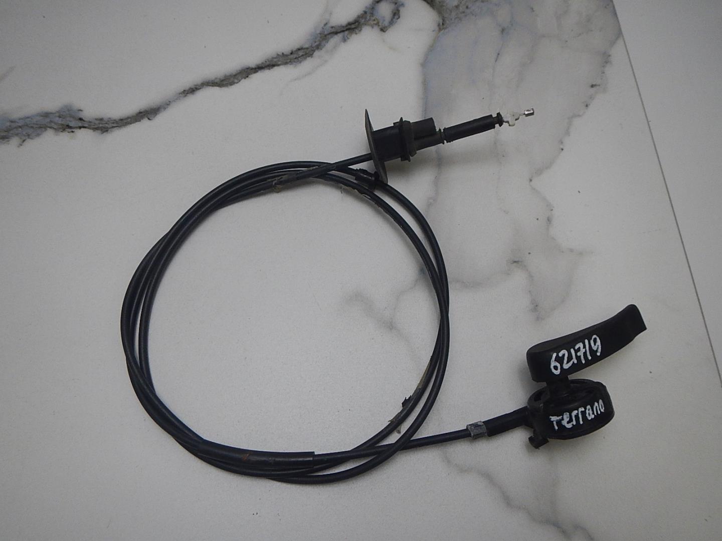 Трос открывания капота