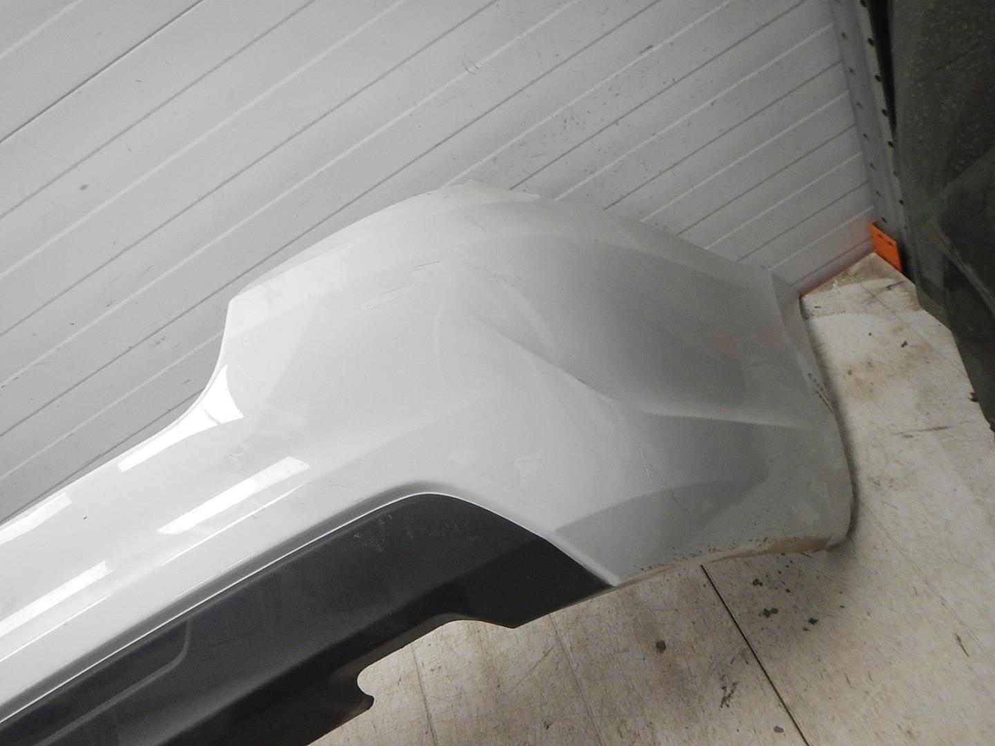 Бампер задний