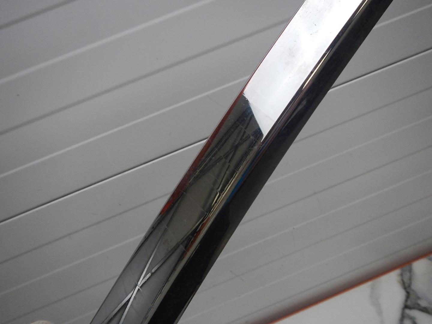 Молдинг переднего бампера левый