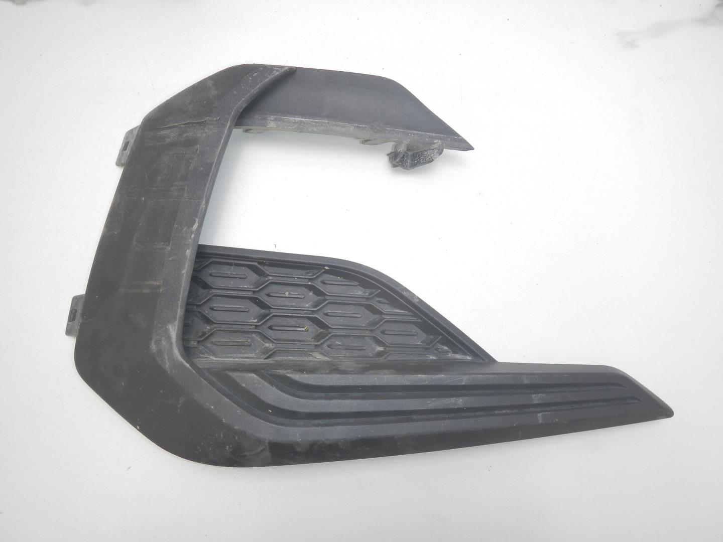 Решетка в бампер левая