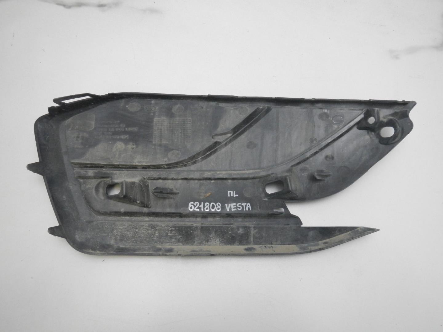 Решетка в бампер левая