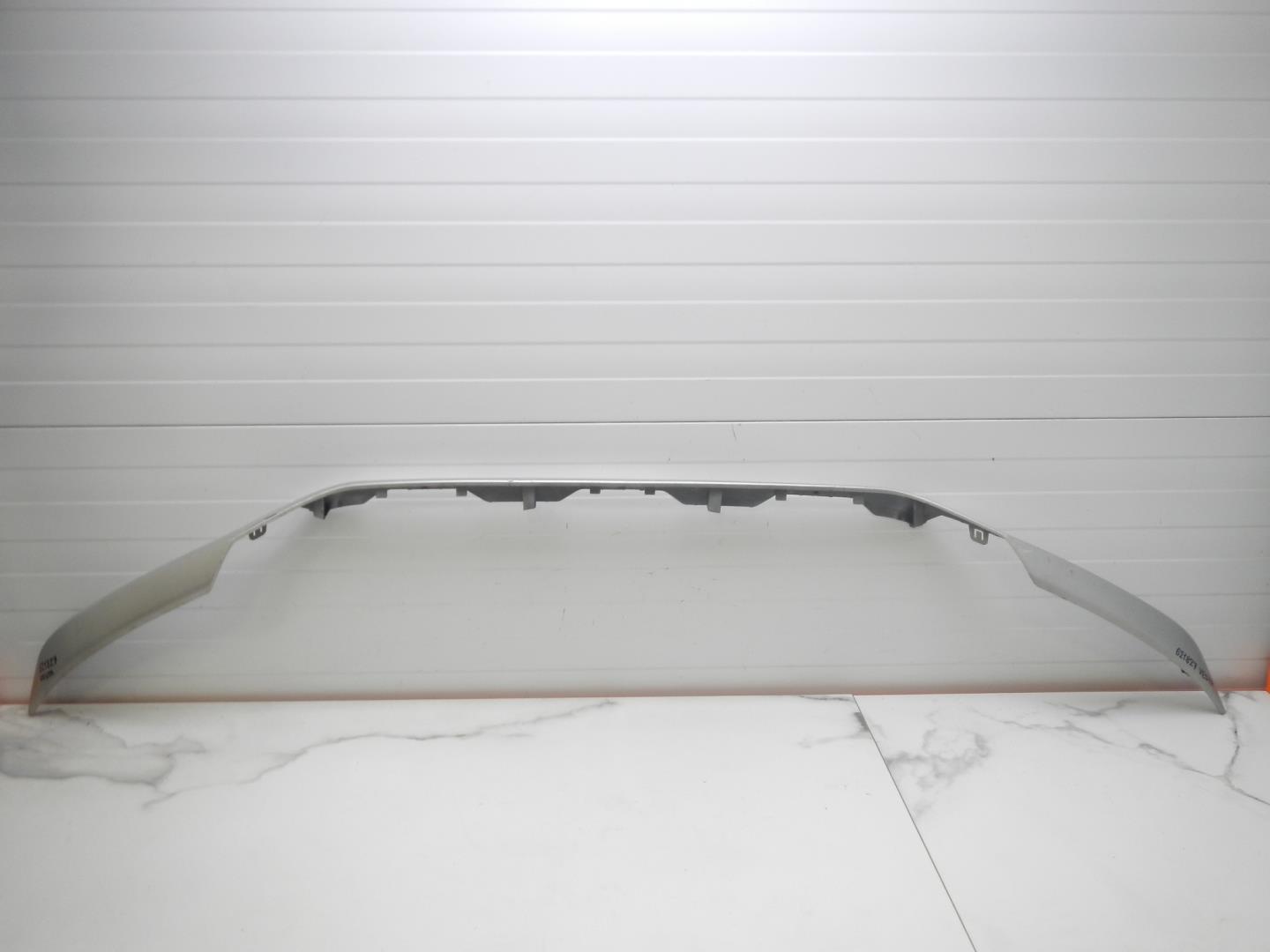 Накладка переднего бампера