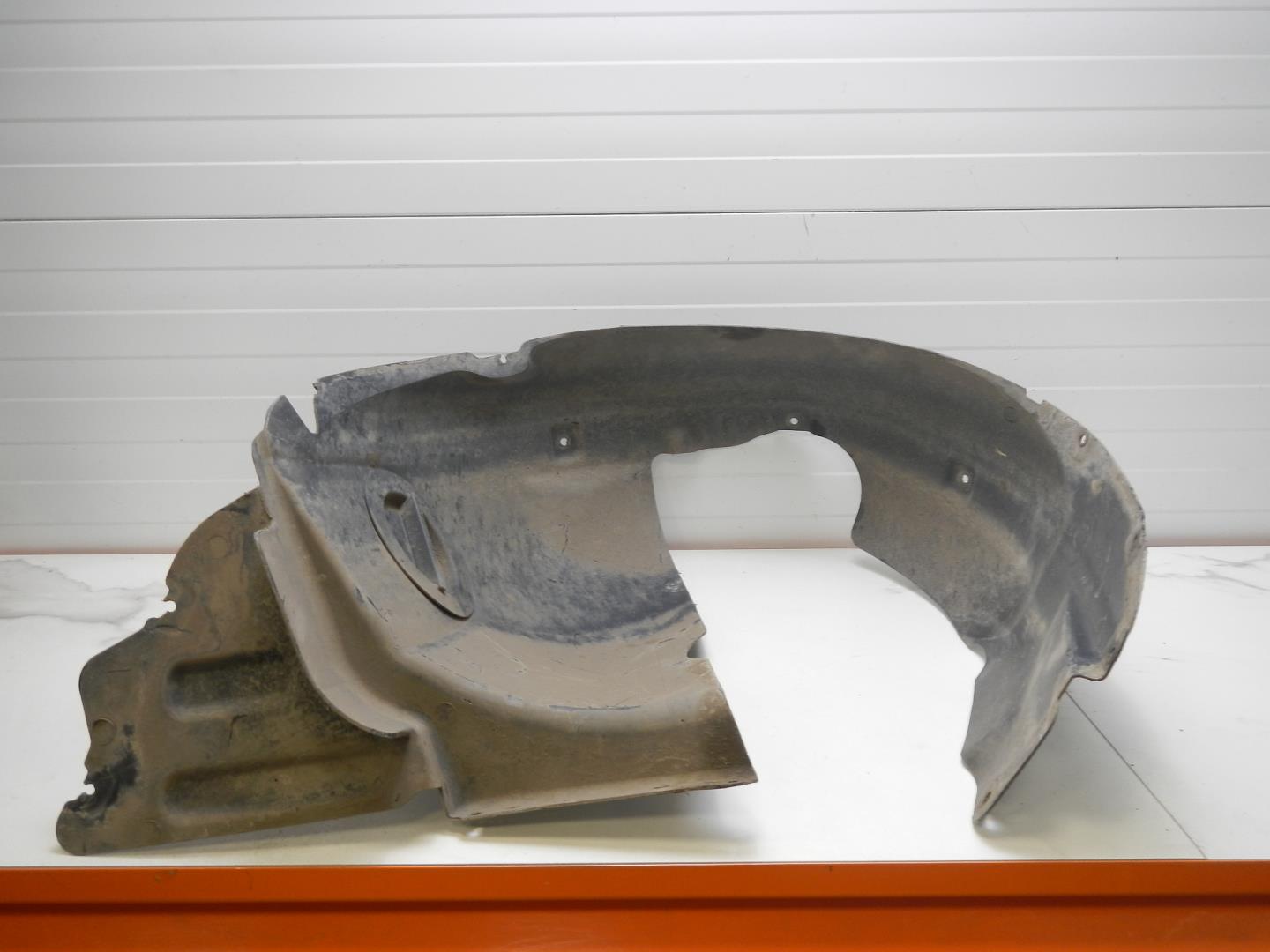 Локер передний левый